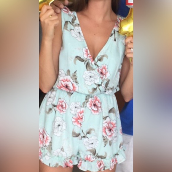 Size Small Floral Romper - Picture 2 of 2